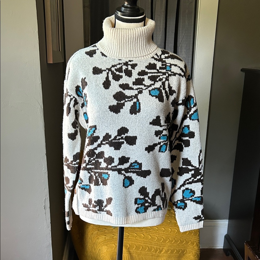 St. John's Bay Floral Turtleneck Sweater - Cream and Blue